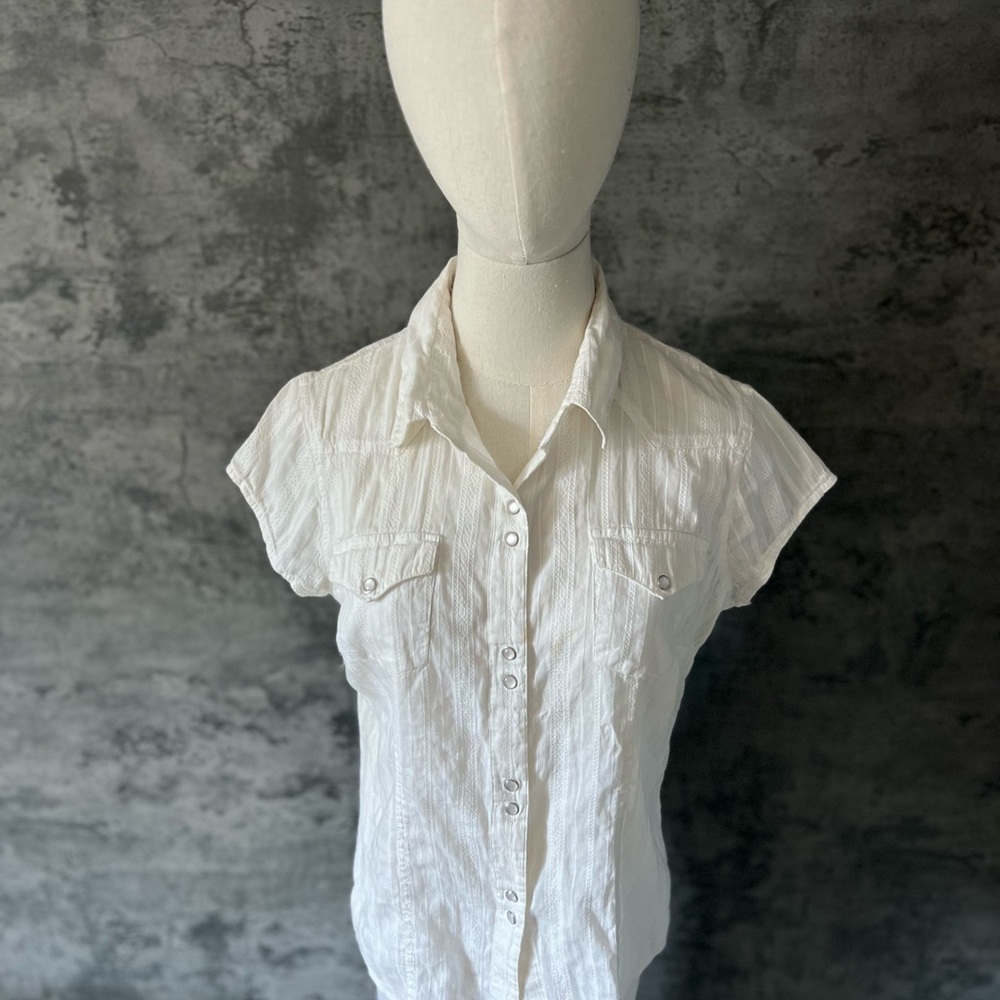 Women's White Button-Up Top